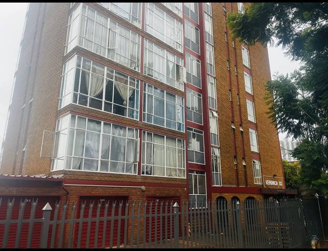 2.5 BEDROOM APARTMENT FOR SALE IN SUNNYSIDE